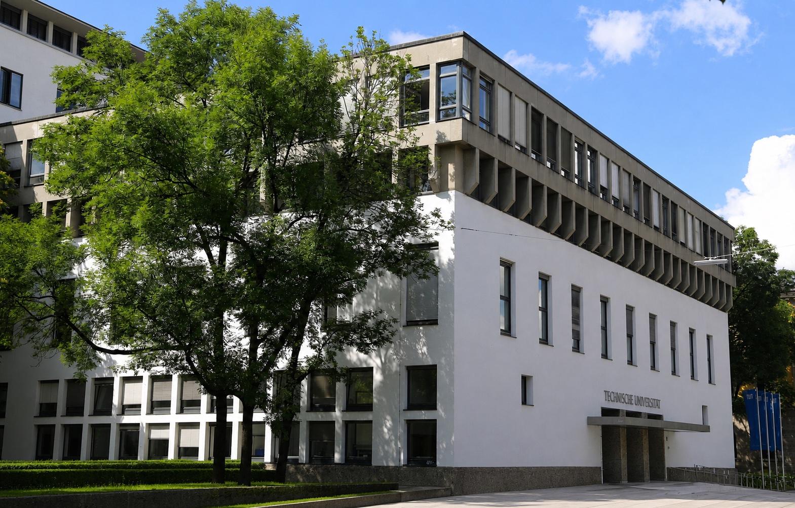 Technical University of Munich amblemi